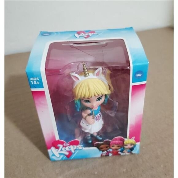 Fashion Doll EMMA Film Director Holding A Bag Loyal Subject Wave 2 For Keeps - Picture 6 of 9